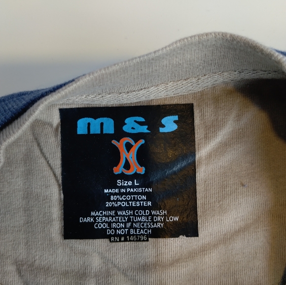 Shirt - Picture 2 of 4